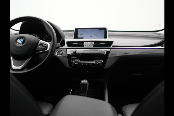 BMW X1 xDrive25e Sportline Plug In Hybrid 221pk Dealer O.H PHEV | Navigatie | Sfeerverlichting | LED Koplampen | Sportstoelen Verwarmd | DAB | 18"L.M | BMW X1 xDrive25e Sportline Plug In Hybrid 221pk Dealer O.H PHEV | Navigatie | Sfeerverlichting | LED Koplampen | Sportstoelen Verwarmd | DAB | 18"L.M |