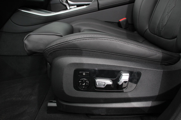 BMW X5 xDrive45e 394pk High Executive M-Sport PHEV 6 cilinder Panoramisch schuif-kantel dak Harman Kardon Head up display Lederen bekleding Electrische verstelling comfort stoelen BMW X5 xDrive45e 394pk High Executive M-Sport PHEV 6 cilinder Panoramisch schuif-kantel dak Harman Kardon Head up display Lederen bekleding Electrische verstelling comfort stoelen