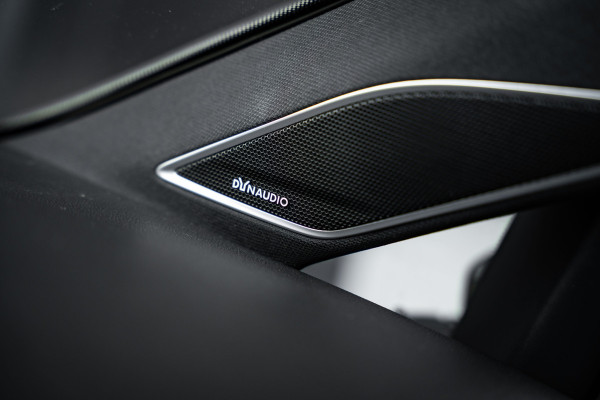 Volkswagen Golf 7.5 2.0 TSI GTI TCR - Panorama | Akrapovic l Dynaudio | ACC | Camera Volkswagen Golf 7.5 2.0 TSI GTI TCR - Panorama | Akrapovic l Dynaudio | ACC | Camera