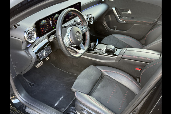 Mercedes-Benz A-Klasse 250 e Business Line | AMG Pakket | Sfeerverlichting | Pano | Widescreen Mercedes-Benz A-Klasse 250 e Business Line | AMG Pakket | Sfeerverlichting | Pano | Widescreen