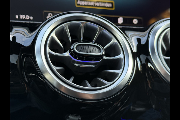 Mercedes-Benz A-Klasse 250 e Business Line | AMG Pakket | Sfeerverlichting | Pano | Widescreen Mercedes-Benz A-Klasse 250 e Business Line | AMG Pakket | Sfeerverlichting | Pano | Widescreen