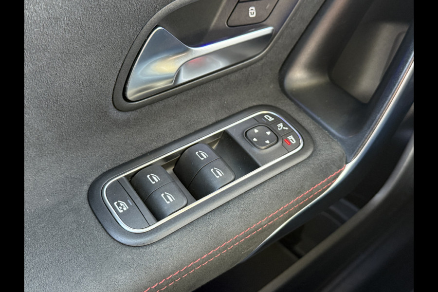 Mercedes-Benz A-Klasse 250 e Business Line | AMG Pakket | Sfeerverlichting | Pano | Widescreen Mercedes-Benz A-Klasse 250 e Business Line | AMG Pakket | Sfeerverlichting | Pano | Widescreen