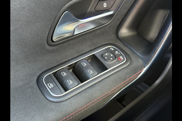 Mercedes-Benz A-Klasse 250 e Business Line | AMG Pakket | Sfeerverlichting | Pano | Widescreen Mercedes-Benz A-Klasse 250 e Business Line | AMG Pakket | Sfeerverlichting | Pano | Widescreen