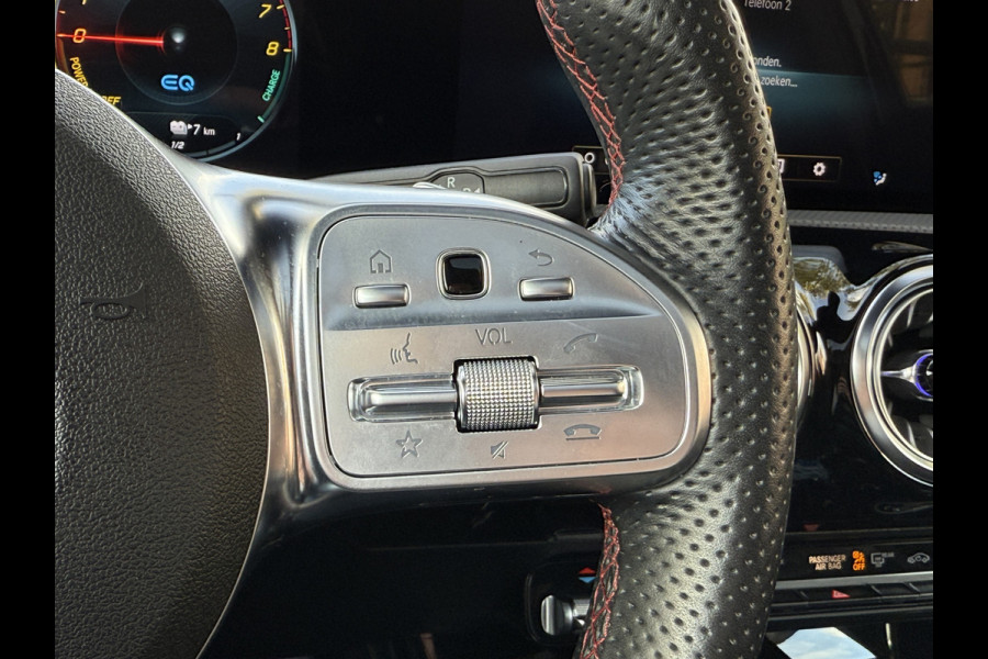Mercedes-Benz A-Klasse 250 e Business Line | AMG Pakket | Sfeerverlichting | Pano | Widescreen Mercedes-Benz A-Klasse 250 e Business Line | AMG Pakket | Sfeerverlichting | Pano | Widescreen