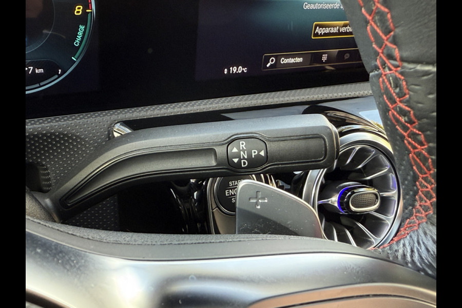 Mercedes-Benz A-Klasse 250 e Business Line | AMG Pakket | Sfeerverlichting | Pano | Widescreen Mercedes-Benz A-Klasse 250 e Business Line | AMG Pakket | Sfeerverlichting | Pano | Widescreen