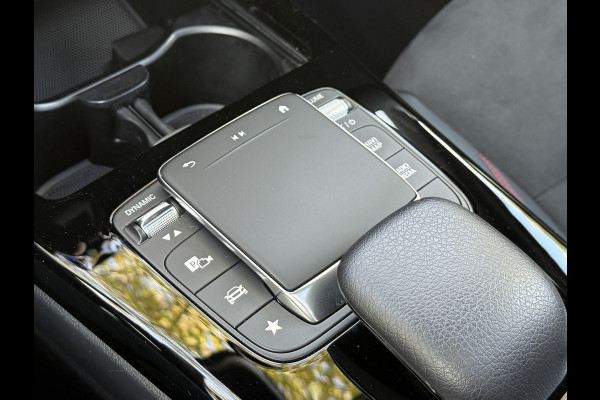 Mercedes-Benz A-Klasse 250 e Business Line | AMG Pakket | Sfeerverlichting | Pano | Widescreen Mercedes-Benz A-Klasse 250 e Business Line | AMG Pakket | Sfeerverlichting | Pano | Widescreen