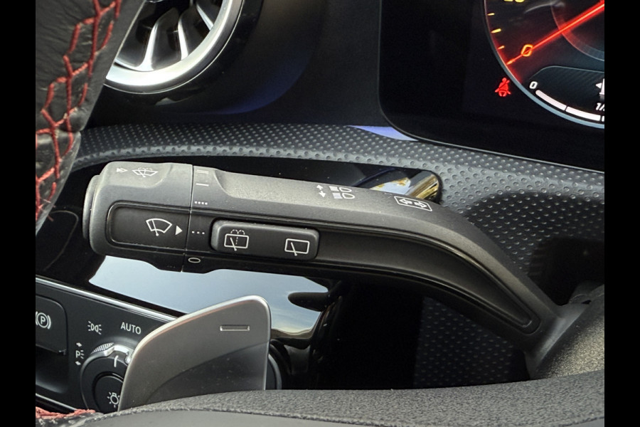 Mercedes-Benz A-Klasse 250 e Business Line | AMG Pakket | Sfeerverlichting | Pano | Widescreen Mercedes-Benz A-Klasse 250 e Business Line | AMG Pakket | Sfeerverlichting | Pano | Widescreen