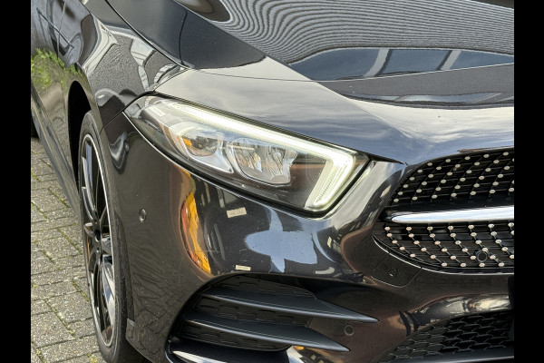 Mercedes-Benz A-Klasse 250 e Business Line | AMG Pakket | Sfeerverlichting | Pano | Widescreen Mercedes-Benz A-Klasse 250 e Business Line | AMG Pakket | Sfeerverlichting | Pano | Widescreen