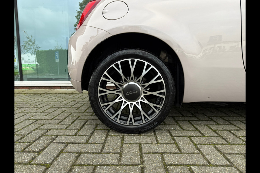 Fiat 500 1.0 Hybrid Star - Glasdak - Navi - Climate - Parkeerhulp - Org.NL Fiat 500 1.0 Hybrid Star - Glasdak - Navi - Climate - Parkeerhulp - Org.NL