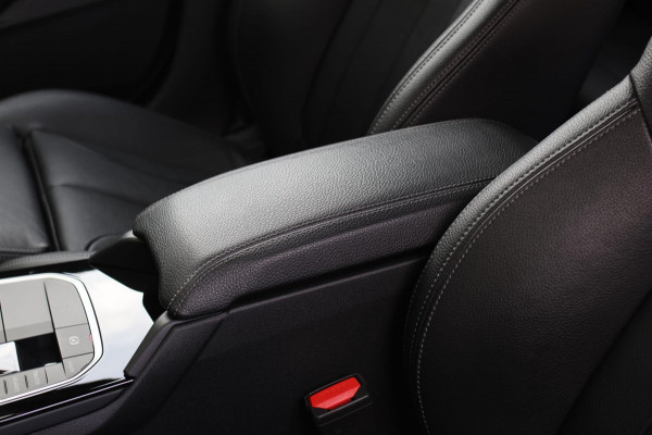 BMW 2 Serie Gran Coupé 218i High M-Sport *Camera*H/K*Leder*ACC*Side assist* BMW 2 Serie Gran Coupé 218i High M-Sport *Camera*H/K*Leder*ACC*Side assist*