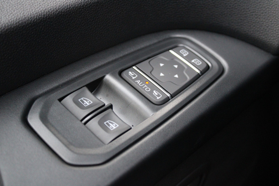 Renault Trafic 2.0 Blue dCi 130pk T29 L2H1 Advance Dubbele Cabine - Carplay - Android - 2x Schuifdeur - Passagiersstoel - Camera - LED - Rijkla