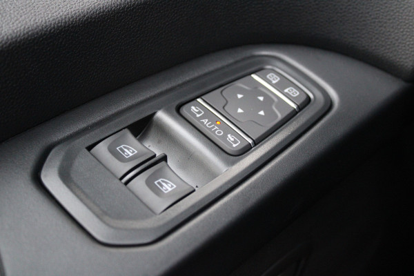 Renault Trafic 2.0 Blue dCi 130pk T29 L2H1 Advance Dubbele Cabine - Carplay - Android - 2x Schuifdeur - Passagiersstoel - Camera - LED - Rijkla