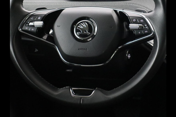 Škoda ENYAQ iV 80 | Matrix LED | Carplay | Camera | Navigatie | Sfeerverlichting | Half leder | Stuurverwarming | Cruise control | Parkeerhulp