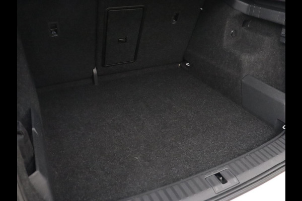 Škoda ENYAQ iV 80 | Matrix LED | Carplay | Camera | Navigatie | Sfeerverlichting | Half leder | Stuurverwarming | Cruise control | Parkeerhulp