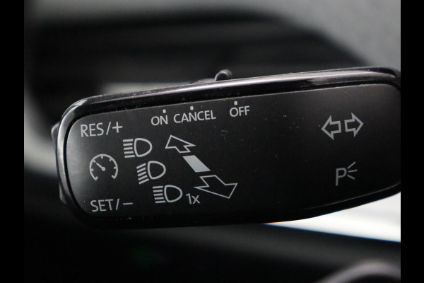 Škoda ENYAQ iV 80 | Matrix LED | Carplay | Camera | Navigatie | Sfeerverlichting | Half leder | Stuurverwarming | Cruise control | Parkeerhulp