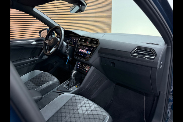 Volkswagen Tiguan 1.4 TSI eHybrid R-Line Business+ | Trekhaak Elektrisch | Navigatie | Adaptive Cruise | Alcantara | 19' inch Volkswagen Tiguan 1.4 TSI eHybrid R-Line Business+ | Trekhaak Elektrisch | Navigatie | Adaptive Cruise | Alcantara | 19' inch