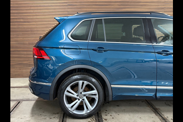 Volkswagen Tiguan 1.4 TSI eHybrid R-Line Business+ | Trekhaak Elektrisch | Navigatie | Adaptive Cruise | Alcantara | 19' inch Volkswagen Tiguan 1.4 TSI eHybrid R-Line Business+ | Trekhaak Elektrisch | Navigatie | Adaptive Cruise | Alcantara | 19' inch