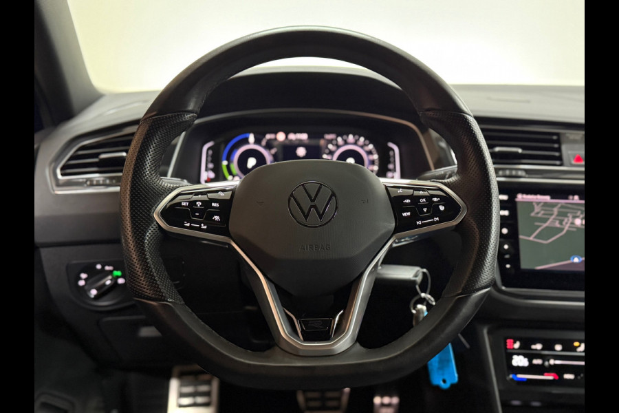 Volkswagen Tiguan 1.4 TSI eHybrid R-Line Business+ | Trekhaak Elektrisch | Navigatie | Adaptive Cruise | Alcantara | 19' inch Volkswagen Tiguan 1.4 TSI eHybrid R-Line Business+ | Trekhaak Elektrisch | Navigatie | Adaptive Cruise | Alcantara | 19' inch