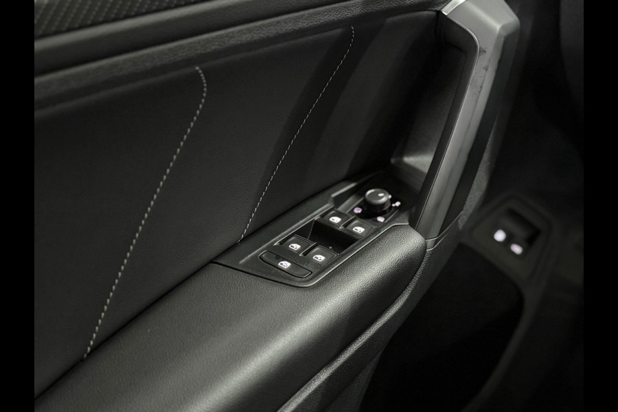 Volkswagen Tiguan 1.4 TSI eHybrid R-Line Business+ | Trekhaak Elektrisch | Navigatie | Adaptive Cruise | Alcantara | 19' inch Volkswagen Tiguan 1.4 TSI eHybrid R-Line Business+ | Trekhaak Elektrisch | Navigatie | Adaptive Cruise | Alcantara | 19' inch
