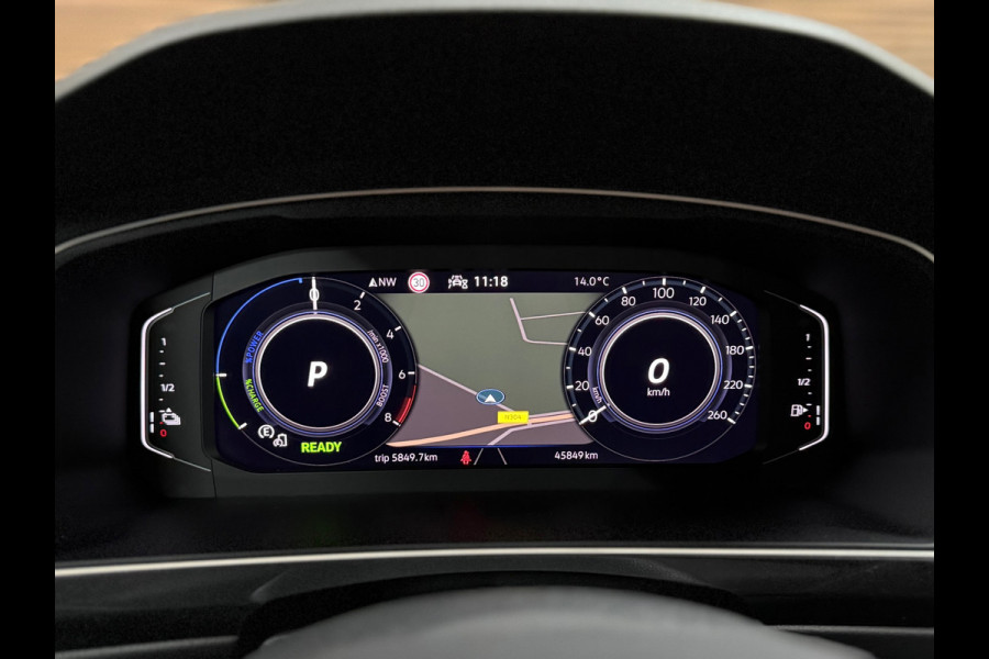 Volkswagen Tiguan 1.4 TSI eHybrid R-Line Business+ | Trekhaak Elektrisch | Navigatie | Adaptive Cruise | Alcantara | 19' inch Volkswagen Tiguan 1.4 TSI eHybrid R-Line Business+ | Trekhaak Elektrisch | Navigatie | Adaptive Cruise | Alcantara | 19' inch