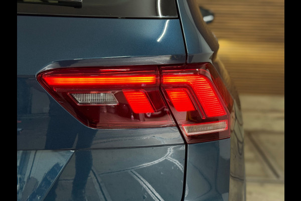 Volkswagen Tiguan 1.4 TSI eHybrid R-Line Business+ | Trekhaak Elektrisch | Navigatie | Adaptive Cruise | Alcantara | 19' inch Volkswagen Tiguan 1.4 TSI eHybrid R-Line Business+ | Trekhaak Elektrisch | Navigatie | Adaptive Cruise | Alcantara | 19' inch