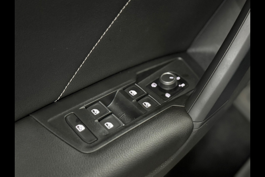 Volkswagen Tiguan 1.4 TSI eHybrid R-Line Business+ | Trekhaak Elektrisch | Navigatie | Adaptive Cruise | Alcantara | 19' inch Volkswagen Tiguan 1.4 TSI eHybrid R-Line Business+ | Trekhaak Elektrisch | Navigatie | Adaptive Cruise | Alcantara | 19' inch