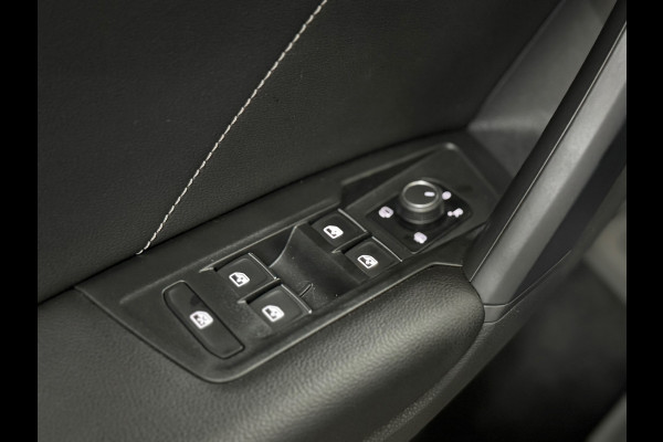 Volkswagen Tiguan 1.4 TSI eHybrid R-Line Business+ | Trekhaak Elektrisch | Navigatie | Adaptive Cruise | Alcantara | 19' inch Volkswagen Tiguan 1.4 TSI eHybrid R-Line Business+ | Trekhaak Elektrisch | Navigatie | Adaptive Cruise | Alcantara | 19' inch