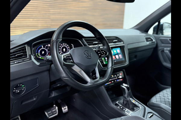 Volkswagen Tiguan 1.4 TSI eHybrid R-Line Business+ | Trekhaak Elektrisch | Navigatie | Adaptive Cruise | Alcantara | 19' inch Volkswagen Tiguan 1.4 TSI eHybrid R-Line Business+ | Trekhaak Elektrisch | Navigatie | Adaptive Cruise | Alcantara | 19' inch