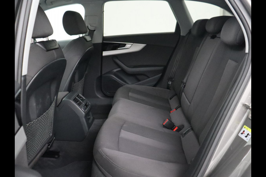 Audi A4 35 TFSI Business Edition | Carplay | Sportstoelen | Full LED | Virtual Cockpit | Navigatie | DAB | Climate control | Parkeerhulp | Cruise control Audi A4 35 TFSI Business Edition | Carplay | Sportstoelen | Full LED | Virtual Cockpit | Navigatie | DAB | Climate control | Parkeerhulp | Cruise control