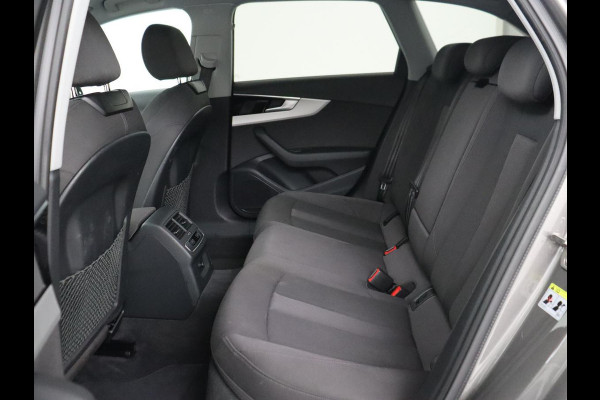 Audi A4 35 TFSI Business Edition | Carplay | Sportstoelen | Full LED | Virtual Cockpit | Navigatie | DAB | Climate control | Parkeerhulp | Cruise control Audi A4 35 TFSI Business Edition | Carplay | Sportstoelen | Full LED | Virtual Cockpit | Navigatie | DAB | Climate control | Parkeerhulp | Cruise control