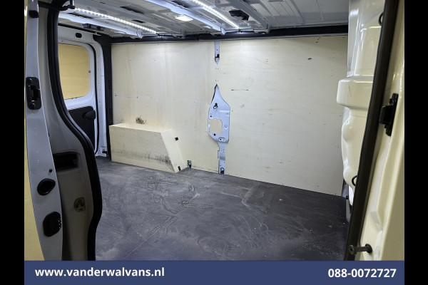 Renault Trafic 2.0 dCi 131pk L2H1 Euro6 Airco | Camera | Navigatie | LED | Cruisecontrol Parkeersensoren, Bijrijdersbank Renault Trafic 2.0 dCi 131pk L2H1 Euro6 Airco | Camera | Navigatie | LED | Cruisecontrol Parkeersensoren, Bijrijdersbank