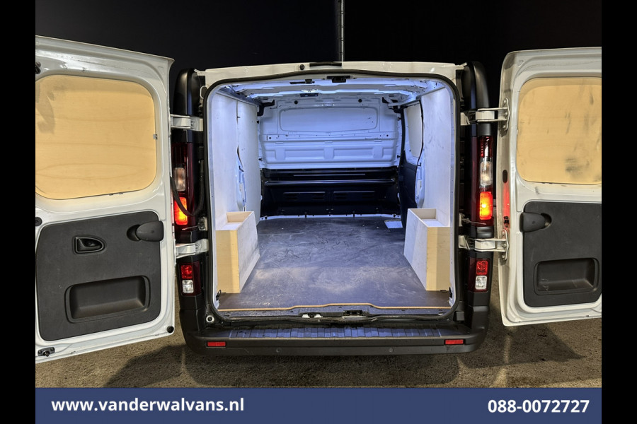 Renault Trafic 2.0 dCi 131pk L2H1 Euro6 Airco | Camera | Navigatie | LED | Cruisecontrol Parkeersensoren, Bijrijdersbank Renault Trafic 2.0 dCi 131pk L2H1 Euro6 Airco | Camera | Navigatie | LED | Cruisecontrol Parkeersensoren, Bijrijdersbank
