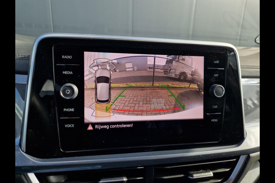 Volkswagen T-Roc 1.5 TSI DSG 150Pk /Keyless /ACC /Winterpakket Volkswagen T-Roc 1.5 TSI DSG 150Pk /Keyless /ACC /Winterpakket