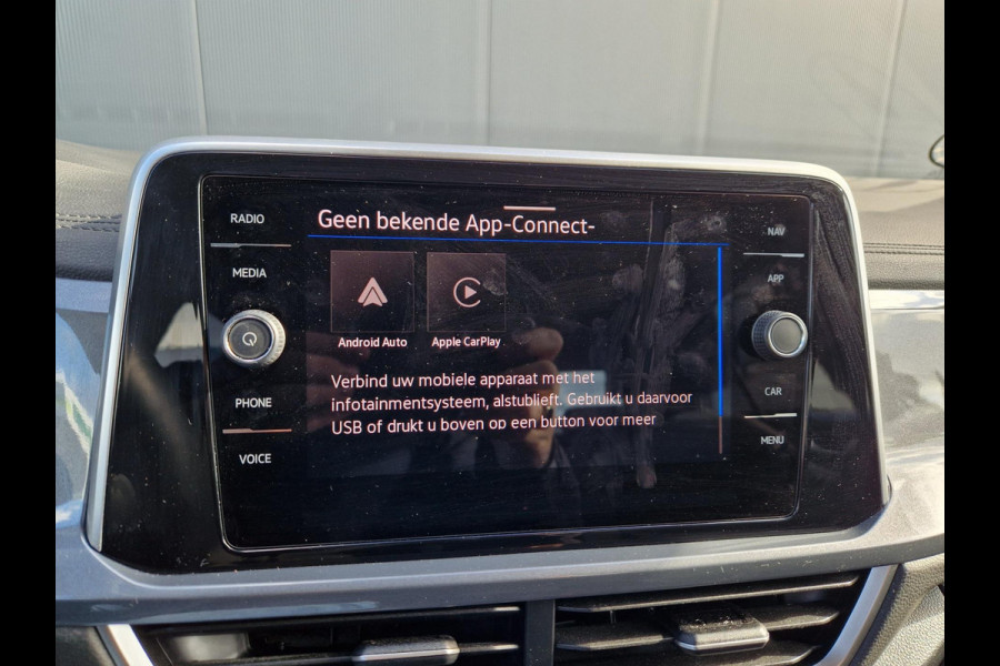 Volkswagen T-Roc 1.5 TSI DSG 150Pk /Keyless /ACC /Winterpakket Volkswagen T-Roc 1.5 TSI DSG 150Pk /Keyless /ACC /Winterpakket