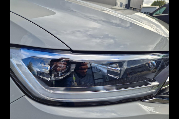 Volkswagen T-Roc 1.5 TSI DSG 150Pk /Keyless /ACC /Winterpakket Volkswagen T-Roc 1.5 TSI DSG 150Pk /Keyless /ACC /Winterpakket