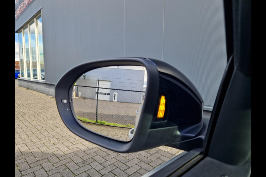 Volkswagen T-Roc 1.5 TSI DSG 150Pk /Keyless /ACC /Winterpakket Volkswagen T-Roc 1.5 TSI DSG 150Pk /Keyless /ACC /Winterpakket