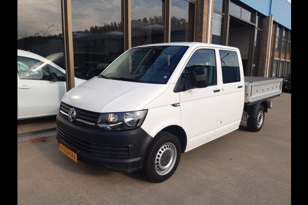 Volkswagen Transporter 2.0 TDI 150 Pk L2 Dubbel Cabine 6-Persoon Airco Cruise control Trekhaak 2500 Kg Volkswagen Transporter 2.0 TDI 150 Pk L2 Dubbel Cabine 6-Persoon Airco Cruise control Trekhaak 2500 Kg