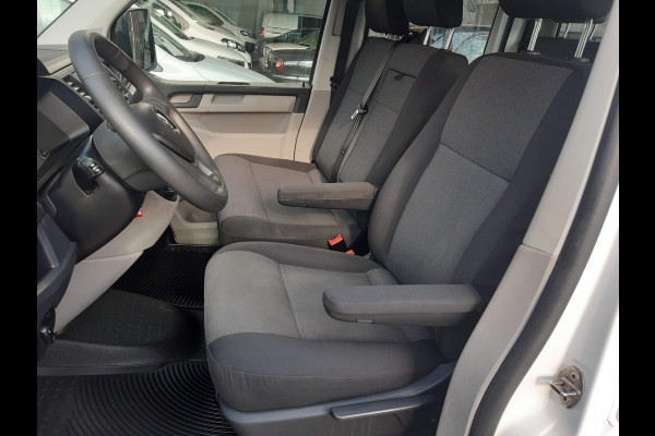 Volkswagen Transporter 2.0 TDI 150 Pk L2 Dubbel Cabine 6-Persoon Airco Cruise control Trekhaak 2500 Kg Volkswagen Transporter 2.0 TDI 150 Pk L2 Dubbel Cabine 6-Persoon Airco Cruise control Trekhaak 2500 Kg