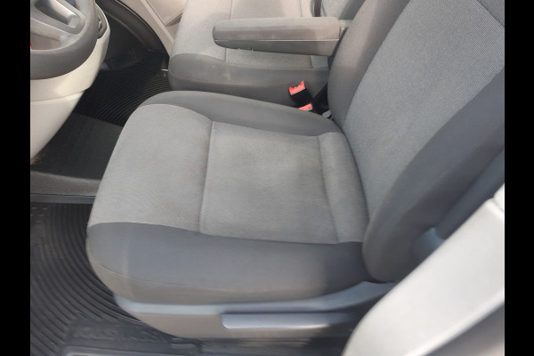 Volkswagen Transporter 2.0 TDI 150 Pk L2 Dubbel Cabine 6-Persoon Airco Cruise control Trekhaak 2500 Kg Volkswagen Transporter 2.0 TDI 150 Pk L2 Dubbel Cabine 6-Persoon Airco Cruise control Trekhaak 2500 Kg