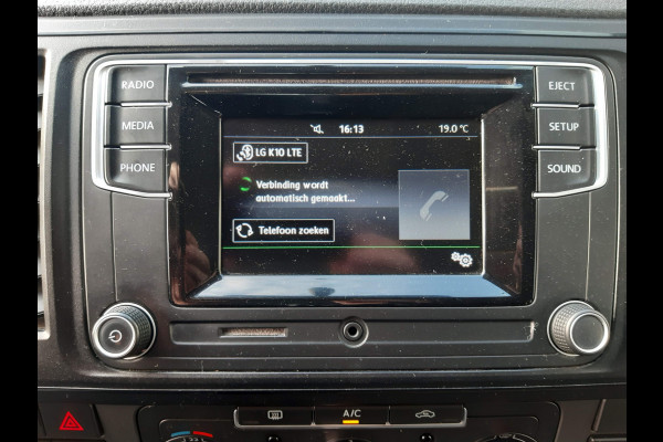 Volkswagen Transporter 2.0 TDI 150 Pk L2 Dubbel Cabine 6-Persoon Airco Cruise control Trekhaak 2500 Kg Volkswagen Transporter 2.0 TDI 150 Pk L2 Dubbel Cabine 6-Persoon Airco Cruise control Trekhaak 2500 Kg