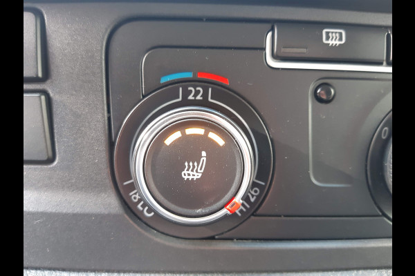 Volkswagen Transporter 2.0 TDI 150 Pk L2 Dubbel Cabine 6-Persoon Airco Cruise control Trekhaak 2500 Kg Volkswagen Transporter 2.0 TDI 150 Pk L2 Dubbel Cabine 6-Persoon Airco Cruise control Trekhaak 2500 Kg