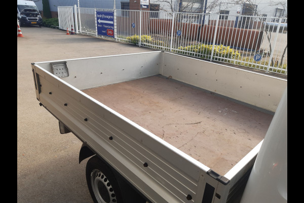 Volkswagen Transporter 2.0 TDI 150 Pk L2 Dubbel Cabine 6-Persoon Airco Cruise control Trekhaak 2500 Kg Volkswagen Transporter 2.0 TDI 150 Pk L2 Dubbel Cabine 6-Persoon Airco Cruise control Trekhaak 2500 Kg