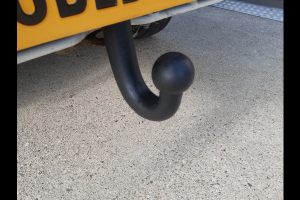 Volkswagen Transporter 2.0 TDI 150 Pk L2 Dubbel Cabine 6-Persoon Airco Cruise control Trekhaak 2500 Kg Volkswagen Transporter 2.0 TDI 150 Pk L2 Dubbel Cabine 6-Persoon Airco Cruise control Trekhaak 2500 Kg