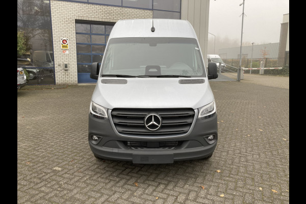 Mercedes-Benz Sprinter 317 CDI L2H2 PRO 3500 kg Trekgewicht, Alarm klasse 3, Geveerde stoel, LED verlichting Mercedes-Benz Sprinter 317 CDI L2H2 PRO 3500 kg Trekgewicht, Alarm klasse 3, Geveerde stoel, LED verlichting