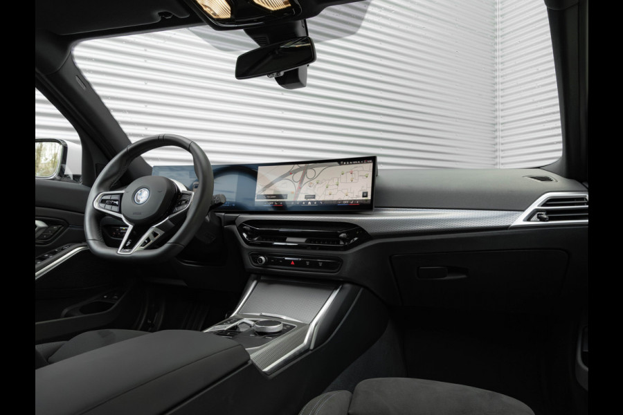 BMW 3 Serie Touring 330e xDrive - M-Sport - LCI 2 - Memoryzetel - Head-up - Driving + Parking Ass
