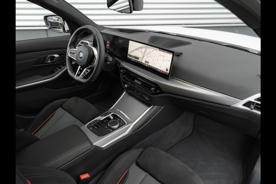 BMW 3 Serie Touring 330e xDrive - M-Sport - LCI 2 - Memoryzetel - Head-up - Driving + Parking Ass