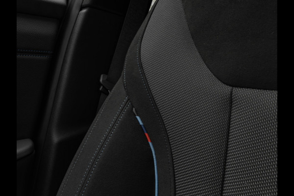 BMW 3 Serie Touring 330e xDrive - M-Sport - LCI 2 - Memoryzetel - Head-up - Driving + Parking Ass