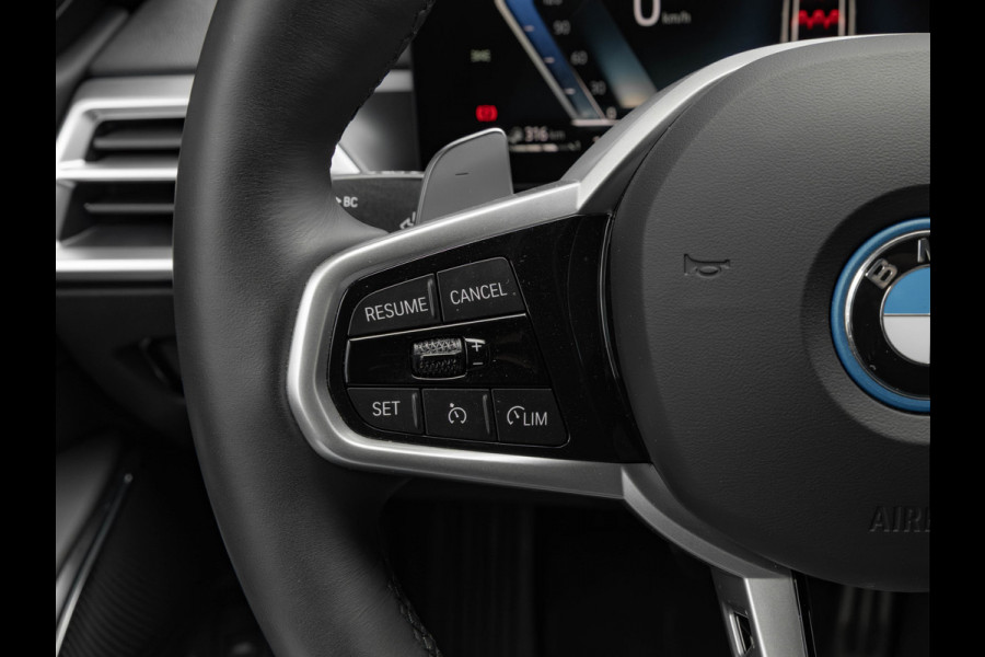 BMW 3 Serie Touring 330e xDrive - M-Sport - LCI 2 - Memoryzetel - Head-up - Driving + Parking Ass