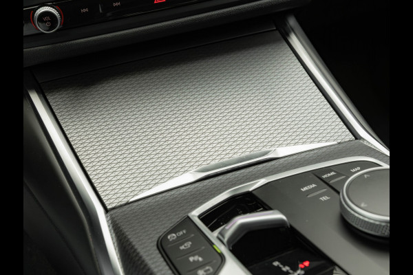 BMW 3 Serie Touring 330e xDrive - M-Sport - LCI 2 - Memoryzetel - Head-up - Driving + Parking Ass