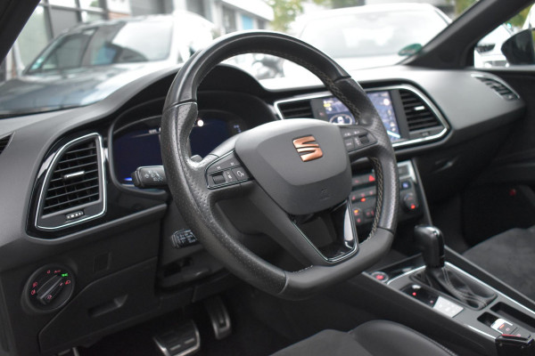 Seat Leon 2.0 TSI CUPRA Pano BBD Camera Carplay Seat Leon 2.0 TSI CUPRA Pano BBD Camera Carplay
